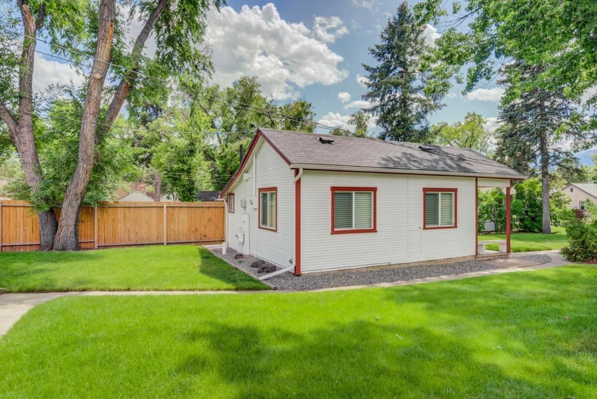 Vintage Tiny House Cute 1Bdrm Big Appeal Villa Colorado Springs Exterior photo